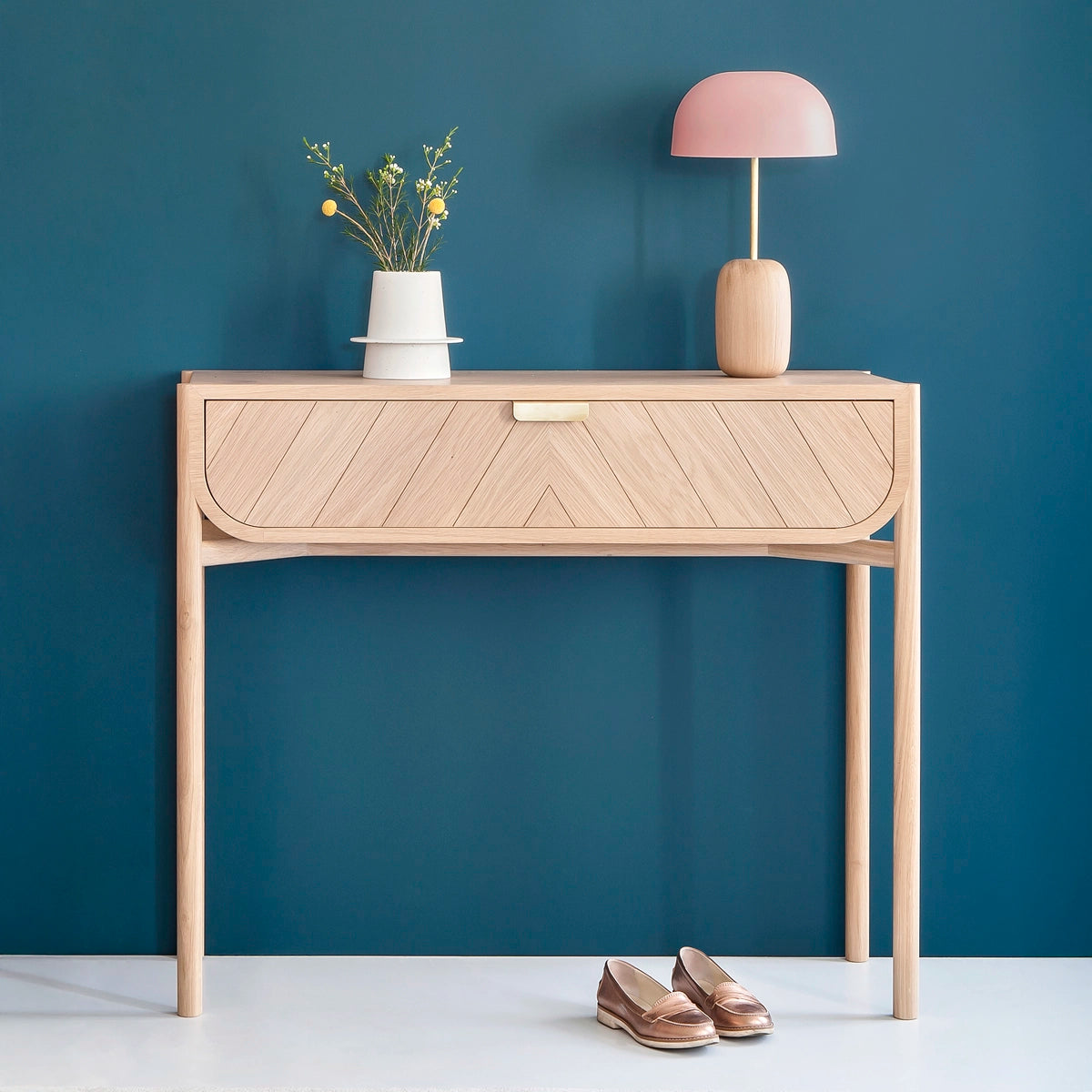 Nina table lamp, pale pink lampshade