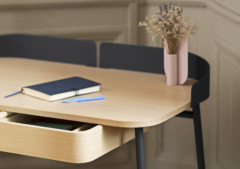 harto-bureau-victor-chene-gris.jpg